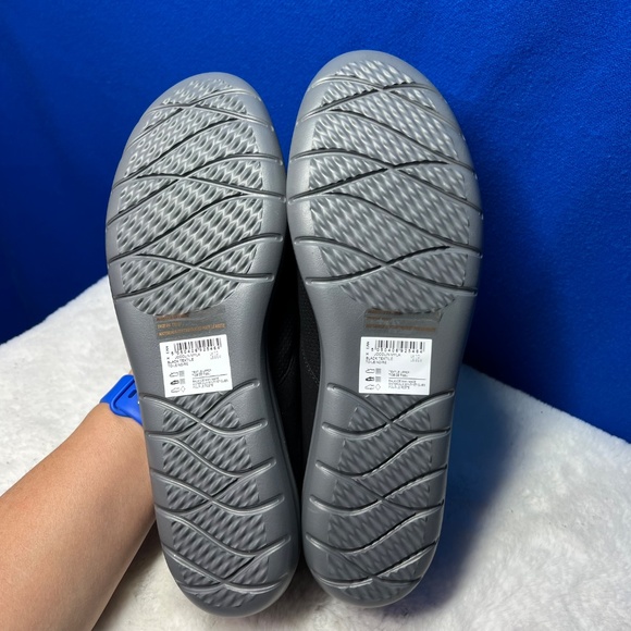 NIB/NWT🤩 |•CLARKS•| CLOUDSTEPPERS Comfort Slip On Black Shoes Size 9 1/2 - Picture 8 of 15
